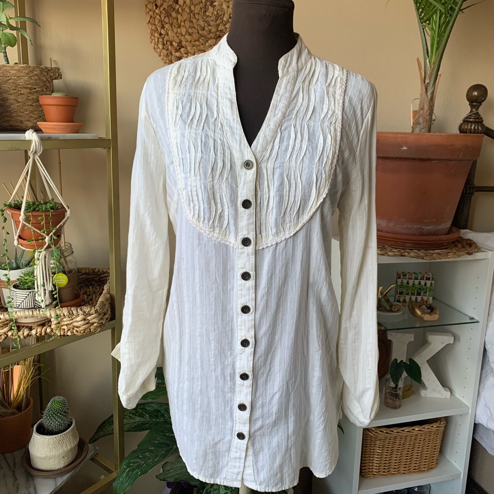 Medium along sleeve tunic